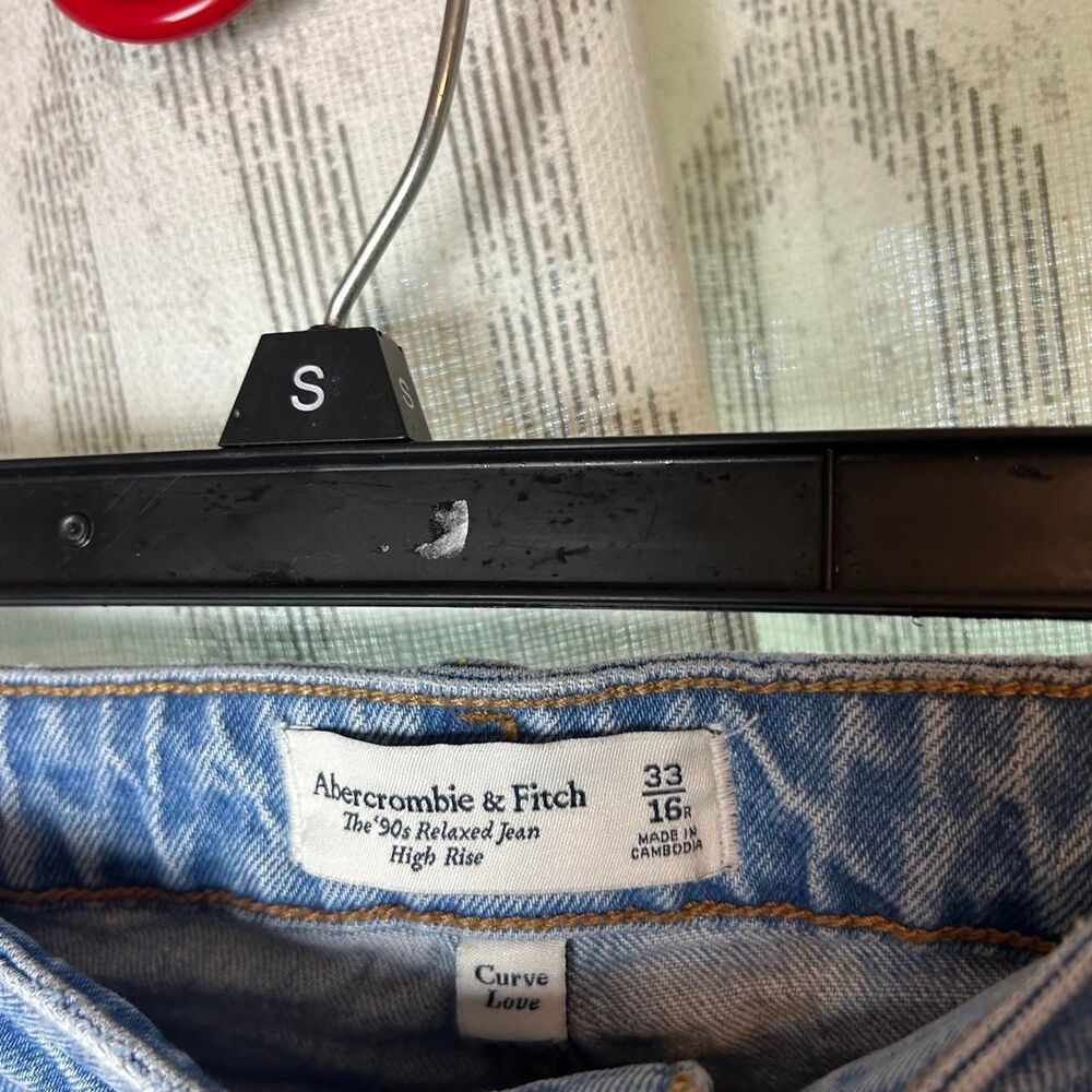 Abercrombie and Fitch curve love denim jeans - Picture 4 of 8